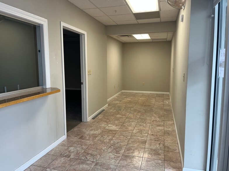 More Photos Of 604 Old Liverpool Rd, Liverpool Freestanding For Lease