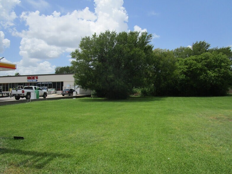 More Photos Of 3104 Old Highway 146 S, La Porte Land For Sale