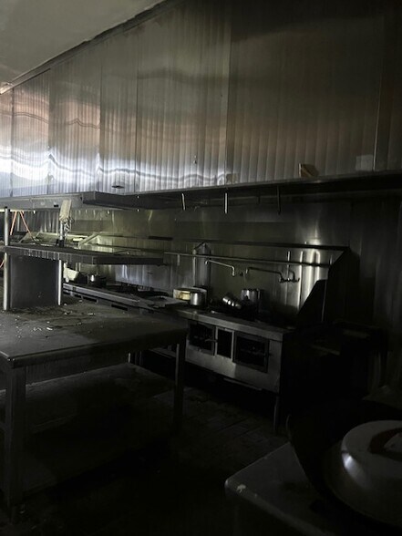 More Photos Of 17800-17812 Bellflower Blvd, Bellflower Restaurant For Lease