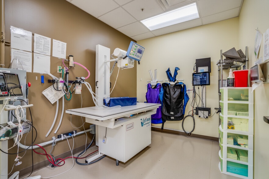 More Photos Of 934 Charter St, Redwood City Service For Sale