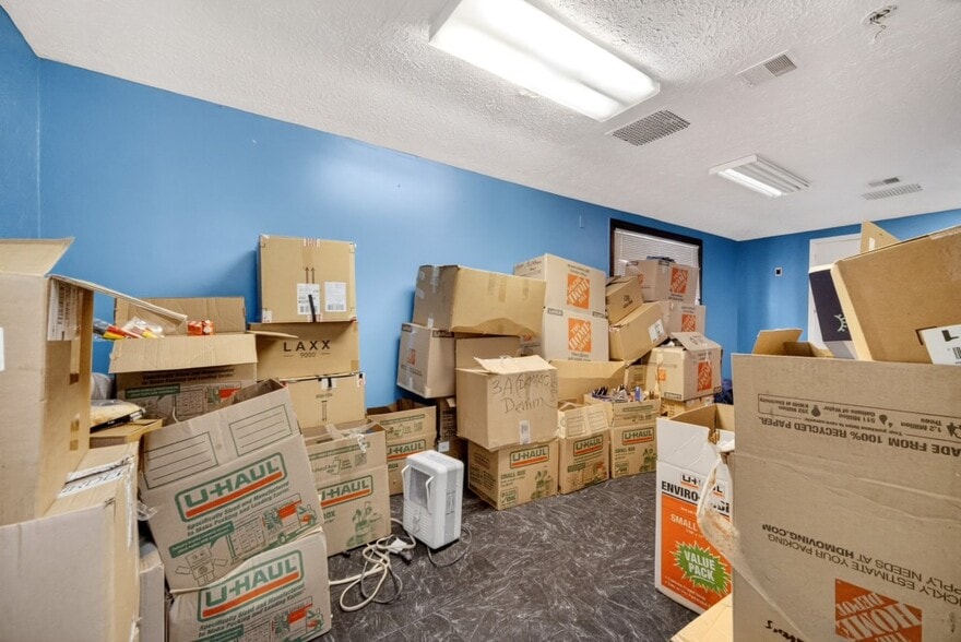 More Photos Of 4226 Mayfield Rd, Cleveland Freestanding For Sale