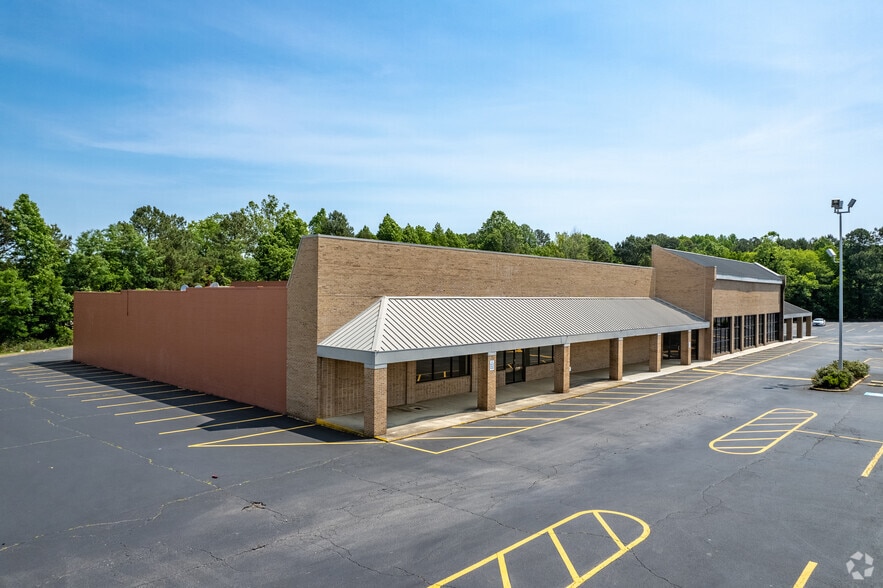 More Photos Of 199-317 Habersham County Shopping Ctr, Cornelia Unknown For Lease