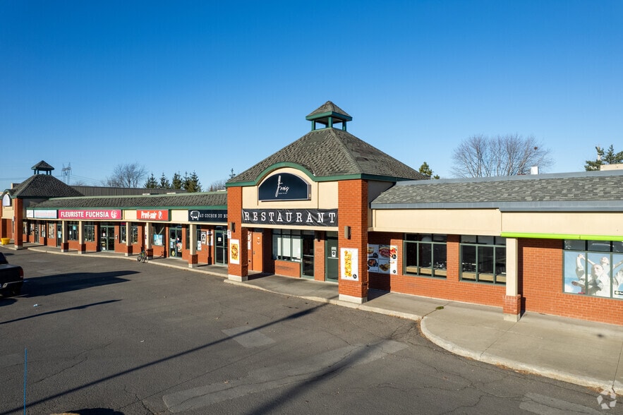 More Photos Of 1314-1360 Boul du Curé-Labelle, Blainville Storefront For Lease