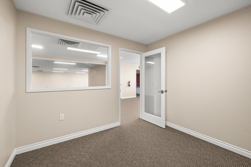 More Photos Of 4400 SW 110th Ave, Beaverton Medical For Sale