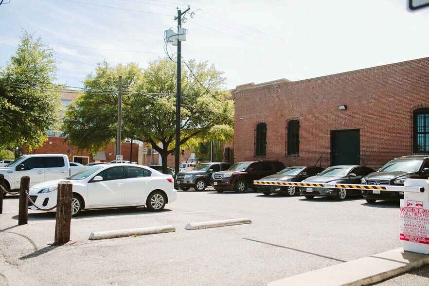 More Photos Of 208 E Louisiana St, McKinney Loft Creative Space For Sale