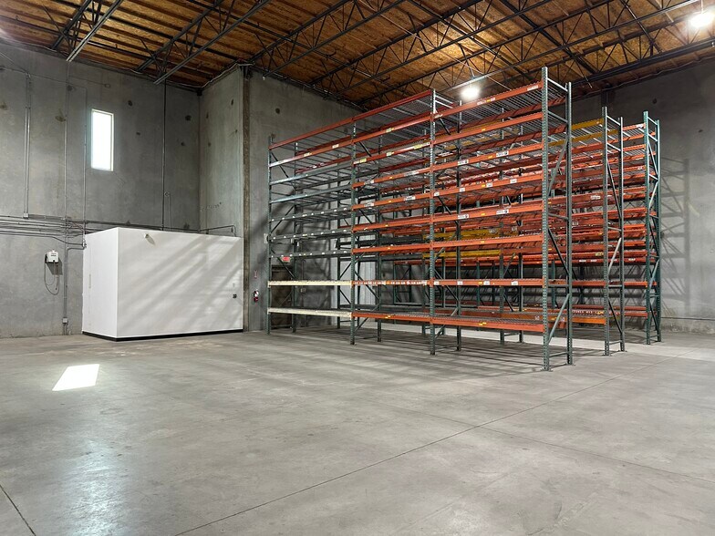 More Photos Of 26475 Summit Cir, Santa Clarita Warehouse For Lease