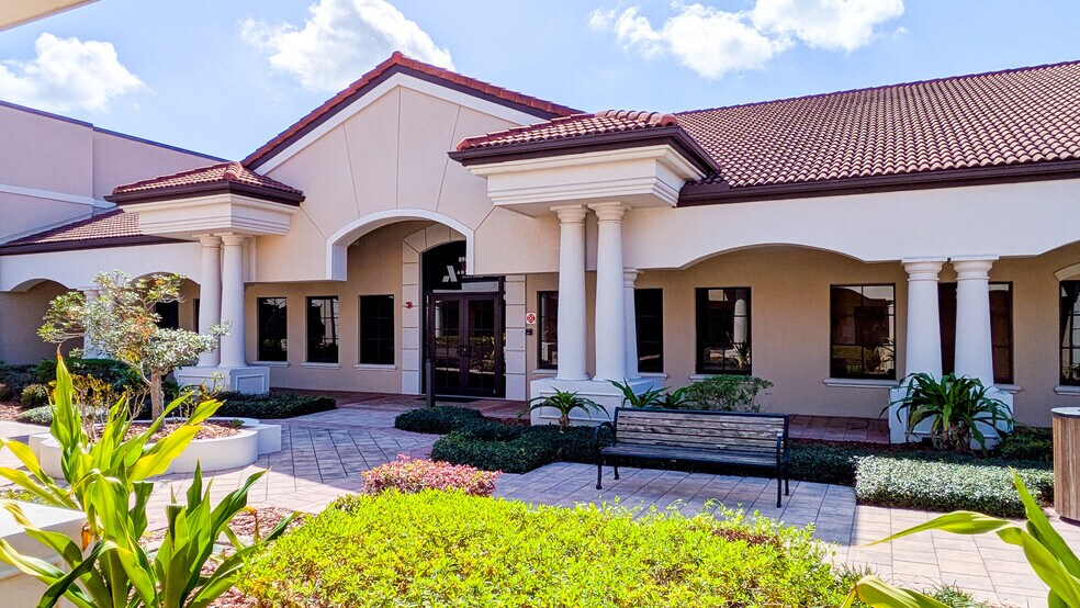 Primary Photo Of 8946 77th Ter E, Lakewood Ranch Medical For Sale