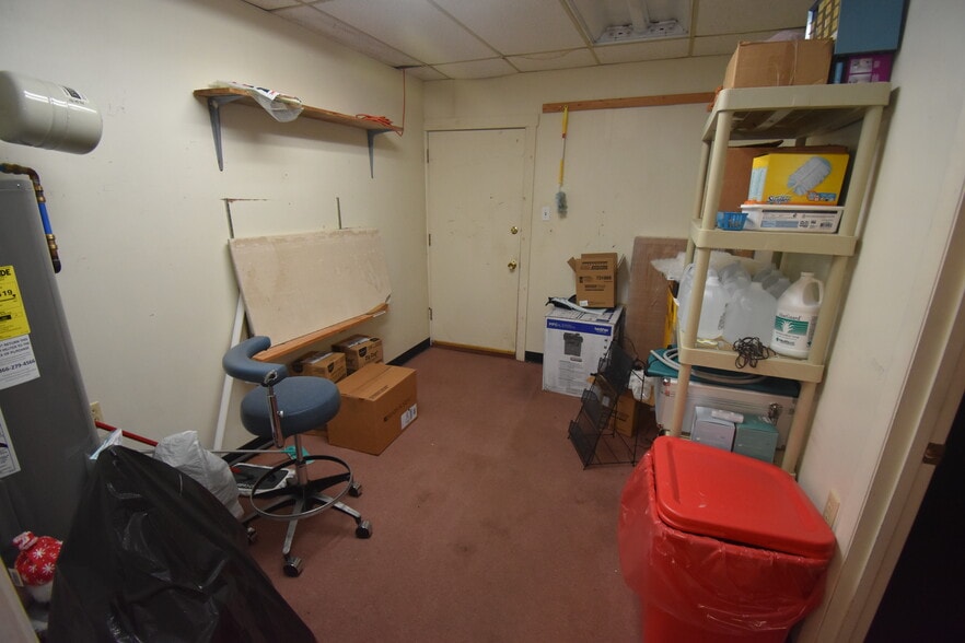 More Photos Of 800 Main St, Hellertown Office For Lease