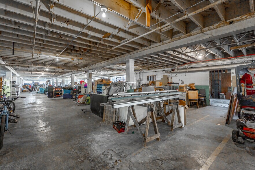 More Photos Of 104 Monterey st, Cowan Manufacturing For Sale