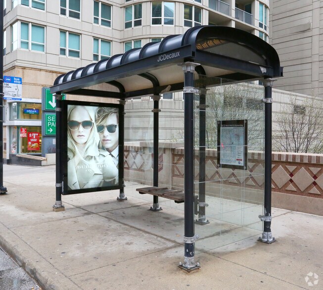 More Photos Of 159 W Kinzie St, Chicago Storefront For Sale