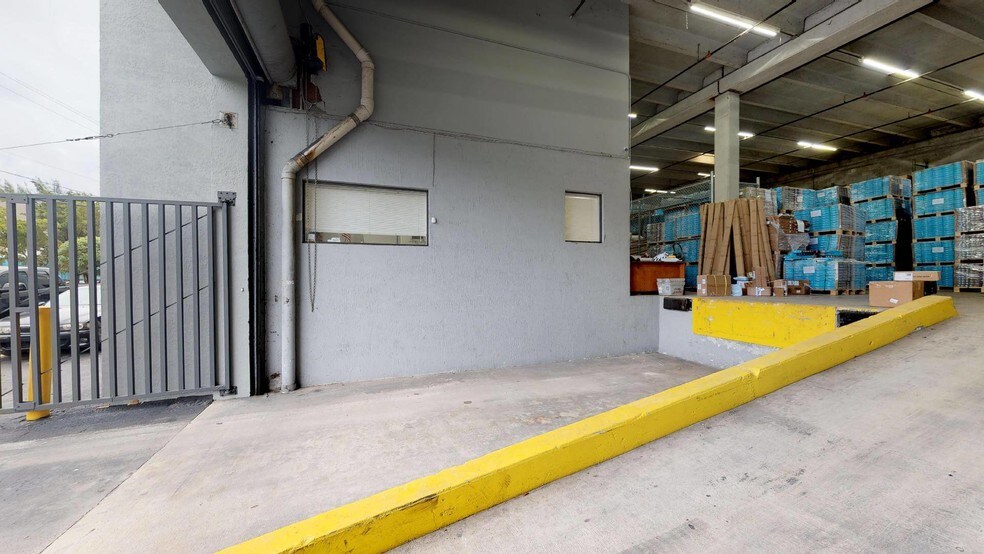 More Photos Of 2000-2010 NW 93rd Ave, Miami Warehouse For Lease