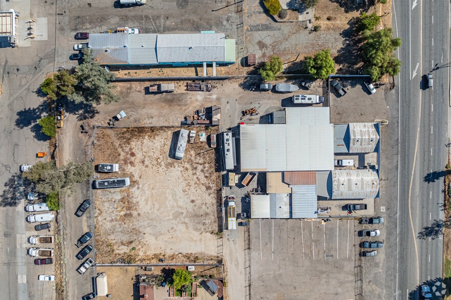 More Photos Of 453 Main St, Ramona Auto Repair For Sale