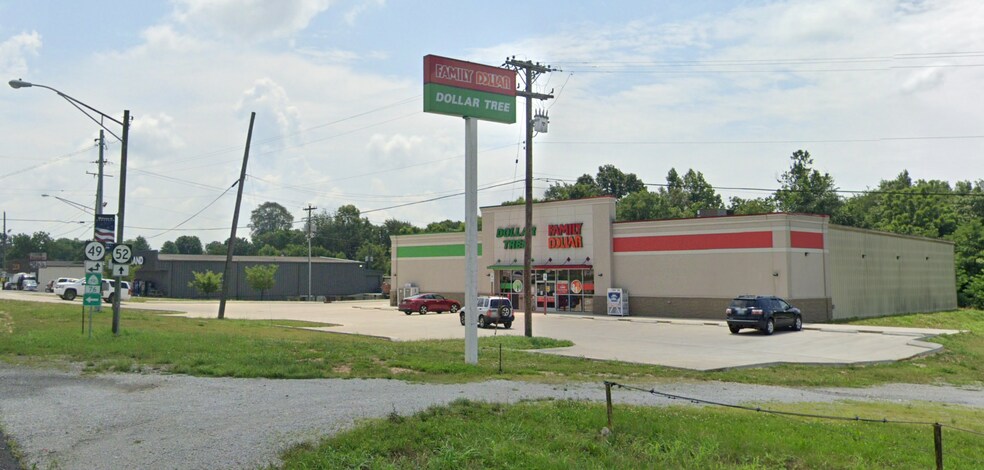 More Photos Of 4925 Highway 52, Loretto Supermarket For Sale