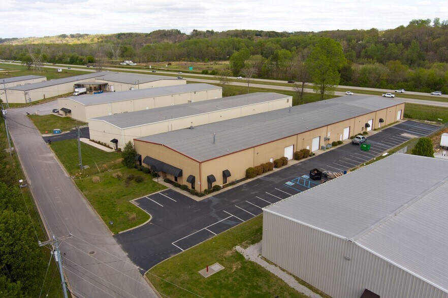 More Photos Of 8408 Gulf View Dr, Soddy Daisy Warehouse For Lease