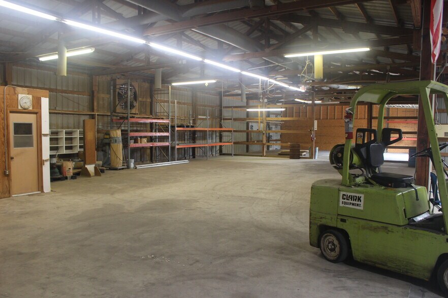 More Photos Of 3624 W International Speedway Blvd, Daytona Beach Industrial For Sale