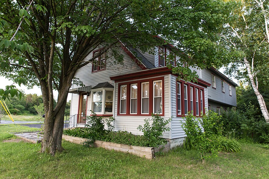 More Photos Of 322 Ballston Ave, Schenectady Office For Sale