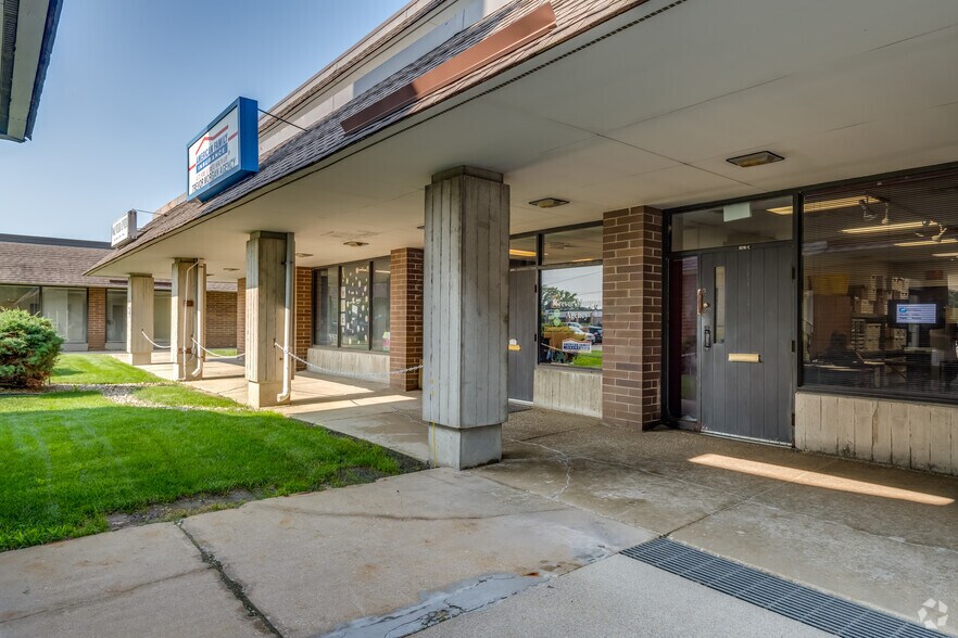 More Photos Of 6220 Washington Ave, Racine Freestanding For Lease
