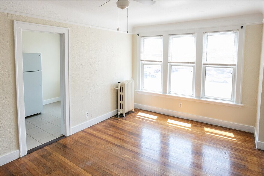More Photos Of 7720 Pitt St, Detroit Apartments For Sale