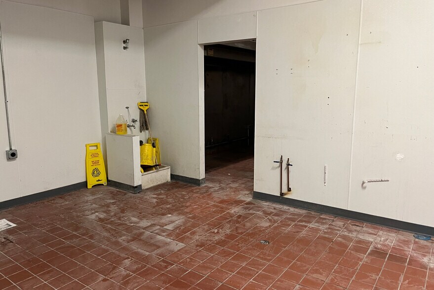 More Photos Of 1625 N Halsted St, Chicago Apartments For Sale