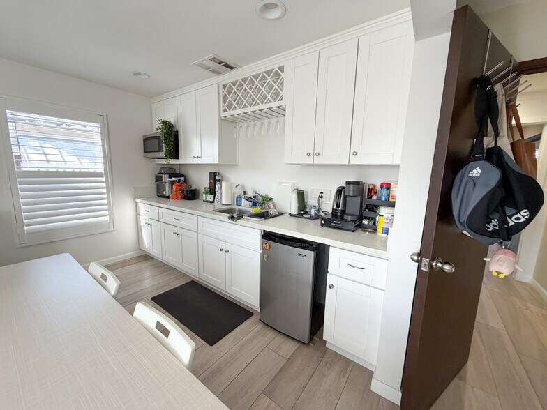 More Photos Of 1304 W Commonwealth Ave, Fullerton Office For Sale