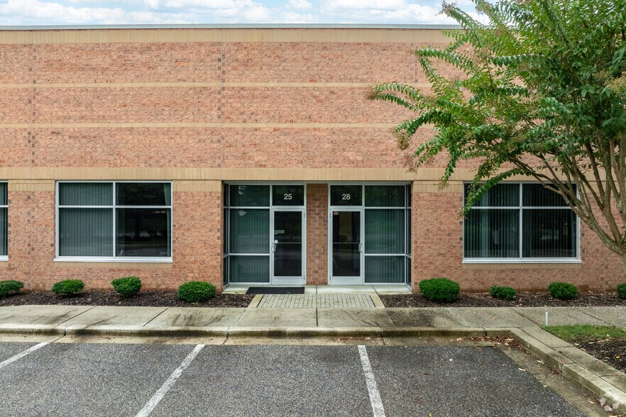 More Photos Of 2151 Priest Bridge Dr, Crofton Light Distribution For Lease