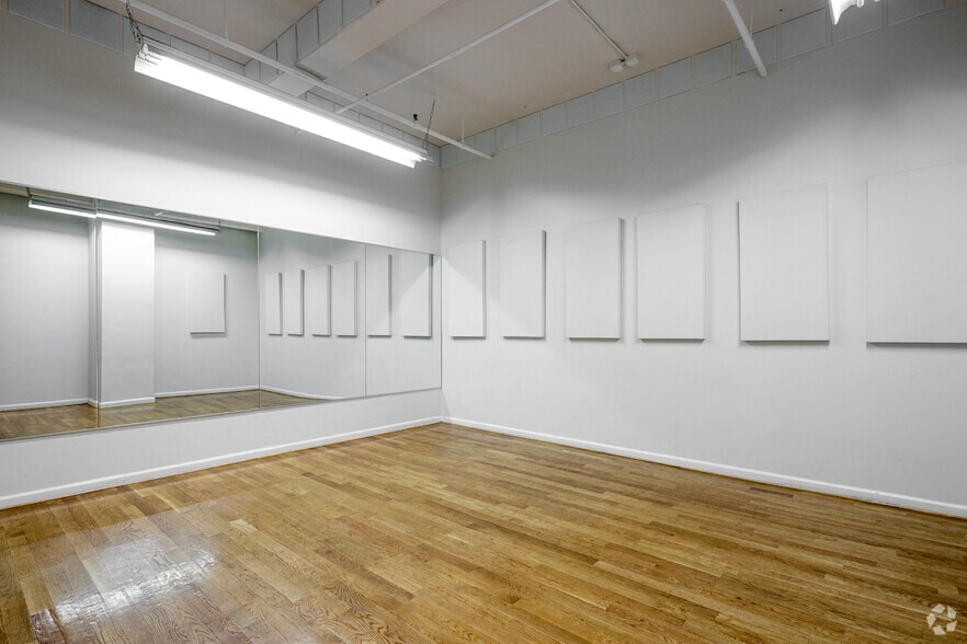 More Photos Of 134 W 29th St, New York Office For Sale