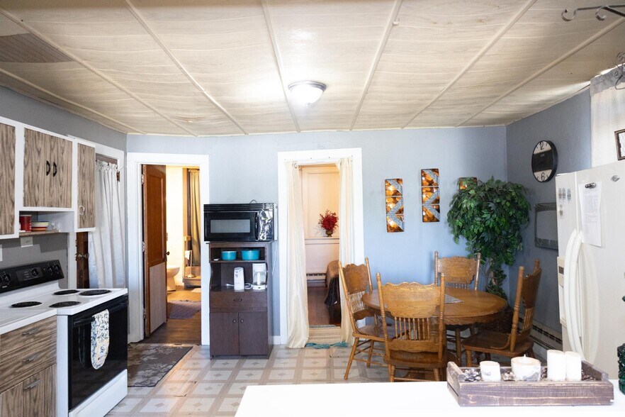 More Photos Of 103 W Main St, Hardwick Restaurant For Sale