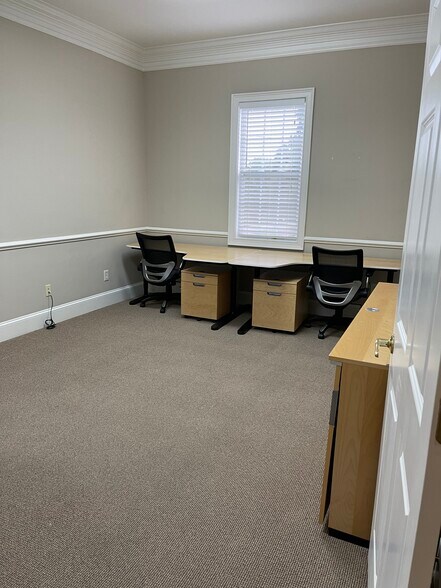 More Photos Of 4994 Lower Roswell Rd, Marietta Office For Lease