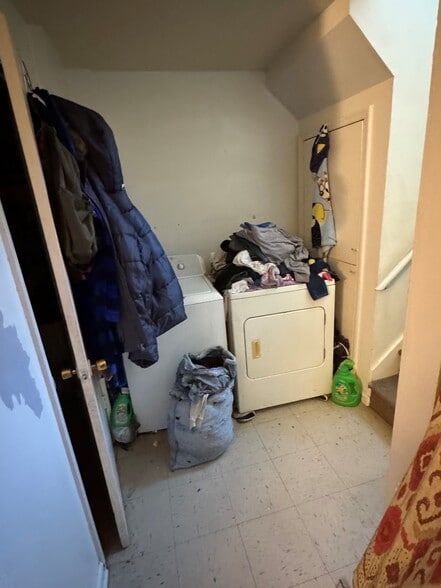 More Photos Of 509 Last Resort Ct, Cumberland Multifamily For Sale