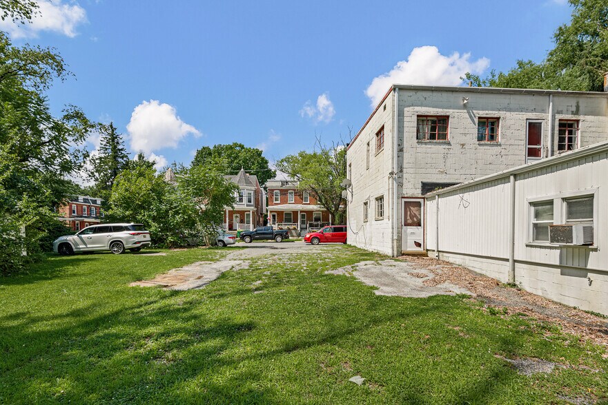 More Photos Of 9 E 44th St, Wilmington Office Residential For Sale