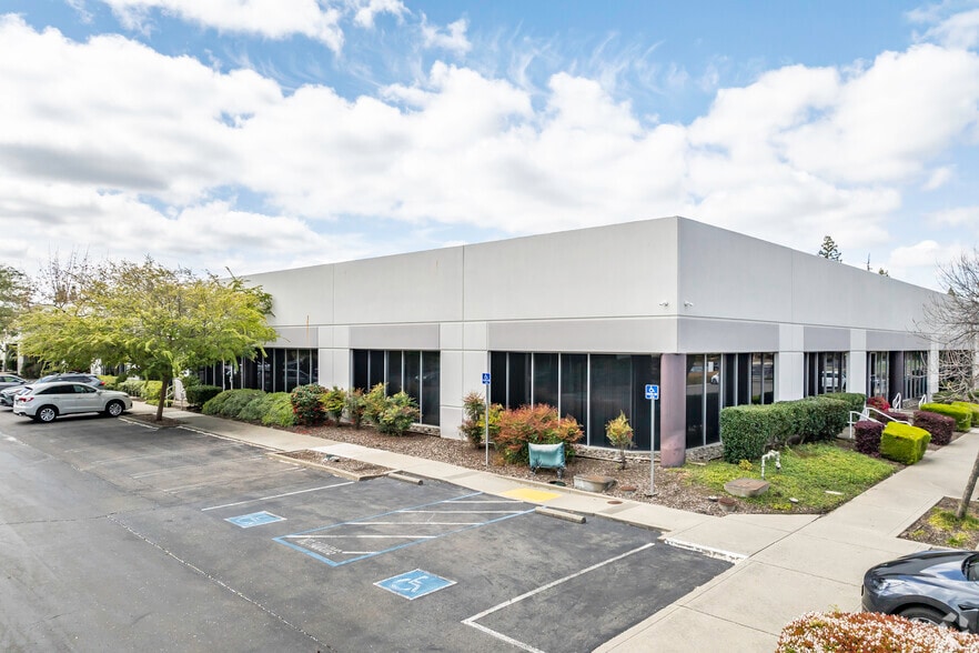 Primary Photo Of 1376 Lead Hill Blvd, Roseville Flex For Lease