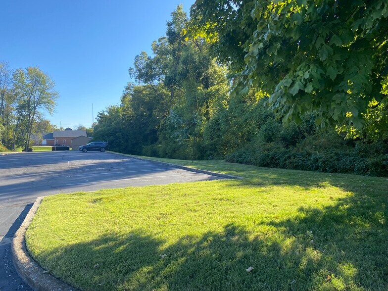 More Photos Of 4311 Old Indiana 261, Newburgh Medical For Sale