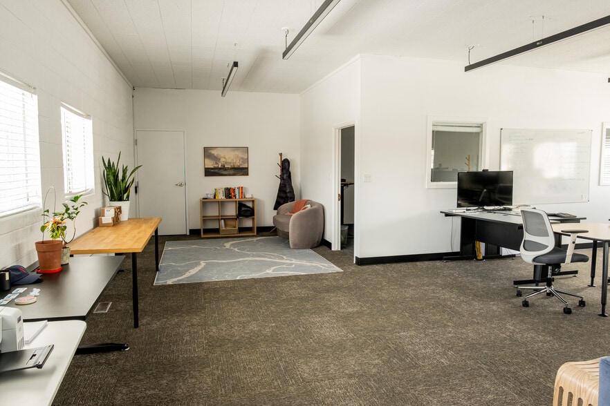 More Photos Of 2174 S Main St, Salt Lake City Manufacturing For Lease