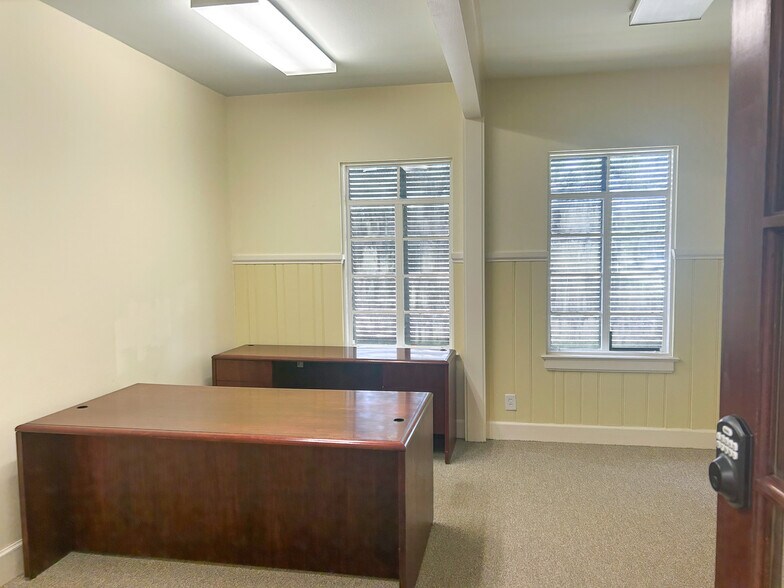 More Photos Of 1420 Government St, Mobile Office Residential For Lease