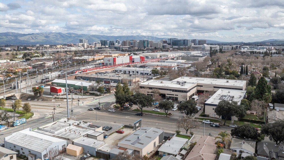 More Photos Of 745 W Taylor St, San Jose Light Manufacturing For Sale
