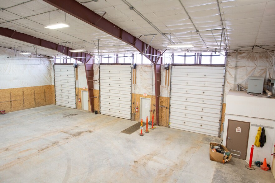 More Photos Of 2066 125th Ave NW, Watford City Industrial For Sale
