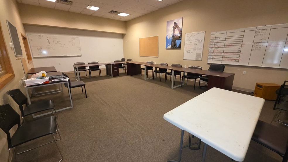 More Photos Of 3711 4th Ave NE, Watford City Truck Terminal For Sale