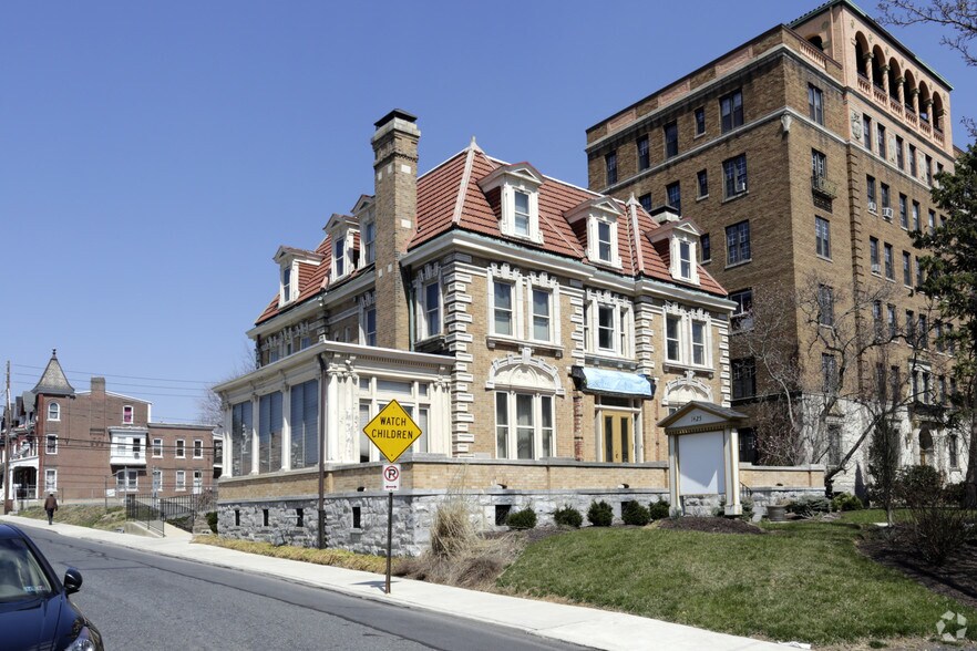 Primary Photo Of 1421-1425 W Hamilton St, Allentown Office For Sale