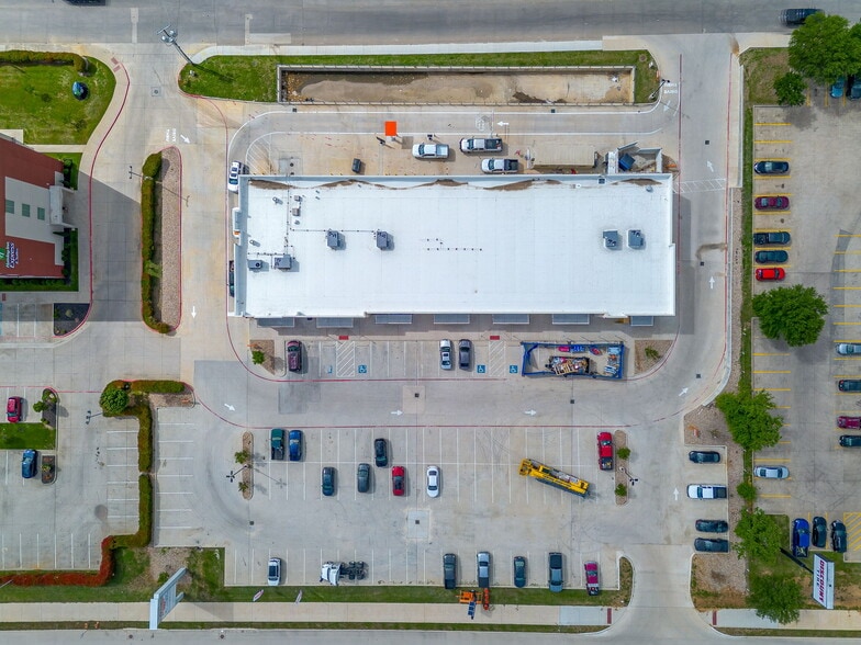 More Photos Of 3501 Forest Hill Cir, Forest Hill Storefront Retail Office For Lease