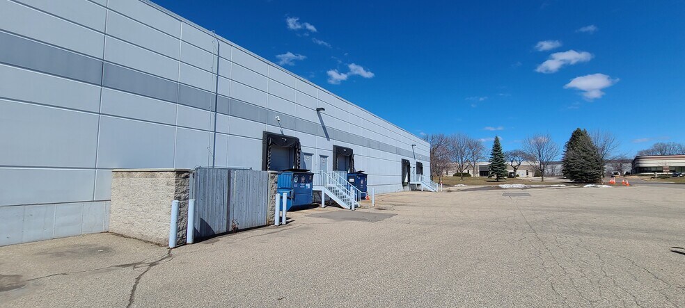 More Photos Of 2400 Pilot Knob Rd, Mendota Heights Light Manufacturing For Lease