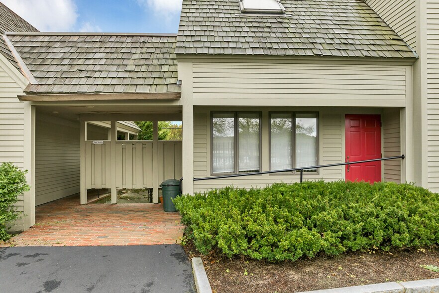 More Photos Of 68 Lyme Rd, Hanover Office Residential For Sale