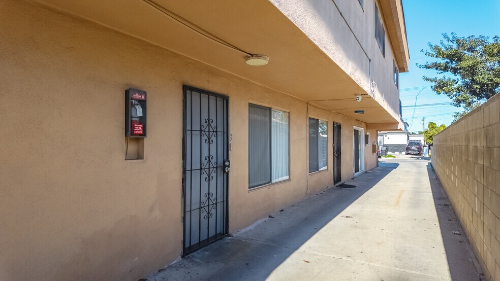 More Photos Of 3508 W 113th St, Inglewood Apartments For Sale