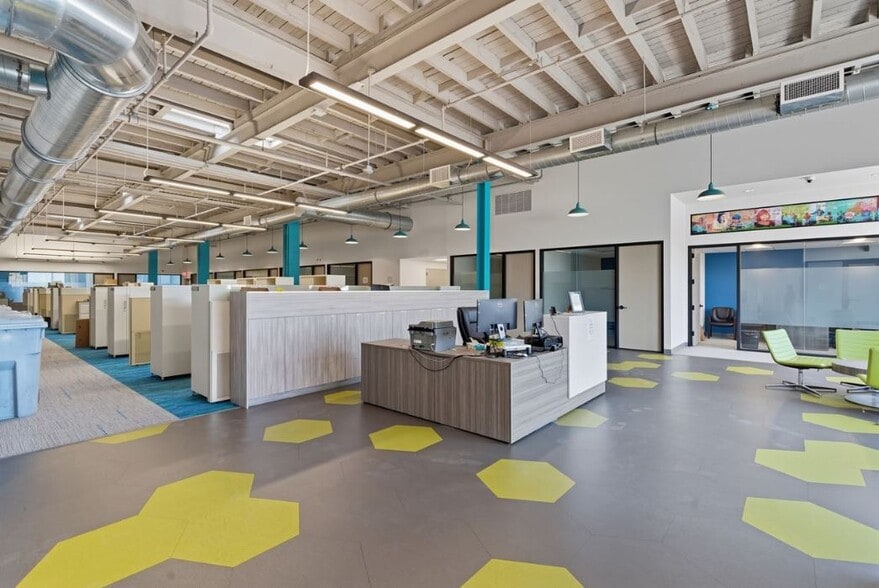 More Photos Of 7520 State Rd, Philadelphia Warehouse For Sale