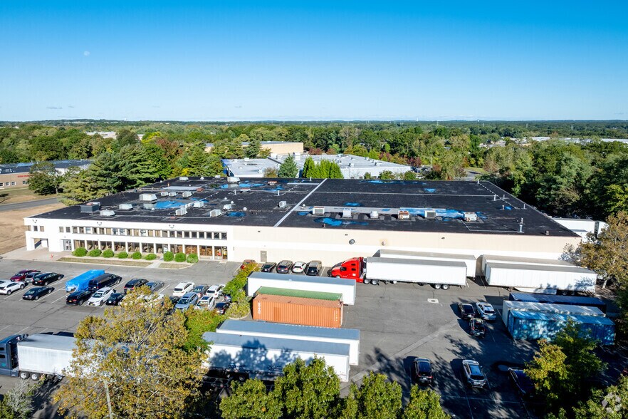 More Photos Of 55 Kennedy Dr, Hauppauge Flex For Lease