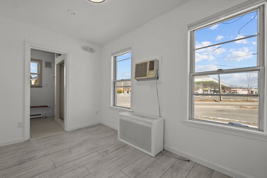 More Photos Of 649 Washington St, Attleboro Office Residential For Lease