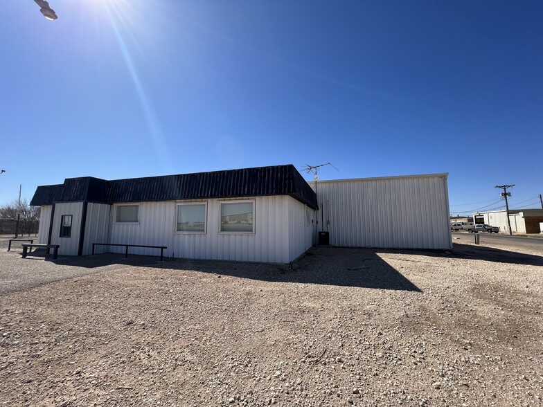 Primary Photo Of 1599 FM 300, Levelland Warehouse For Sale