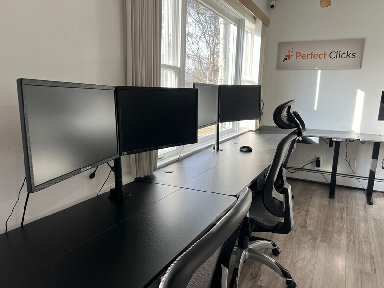 More Photos Of 354 Kingston Rd, Parsippany Office Residential For Lease