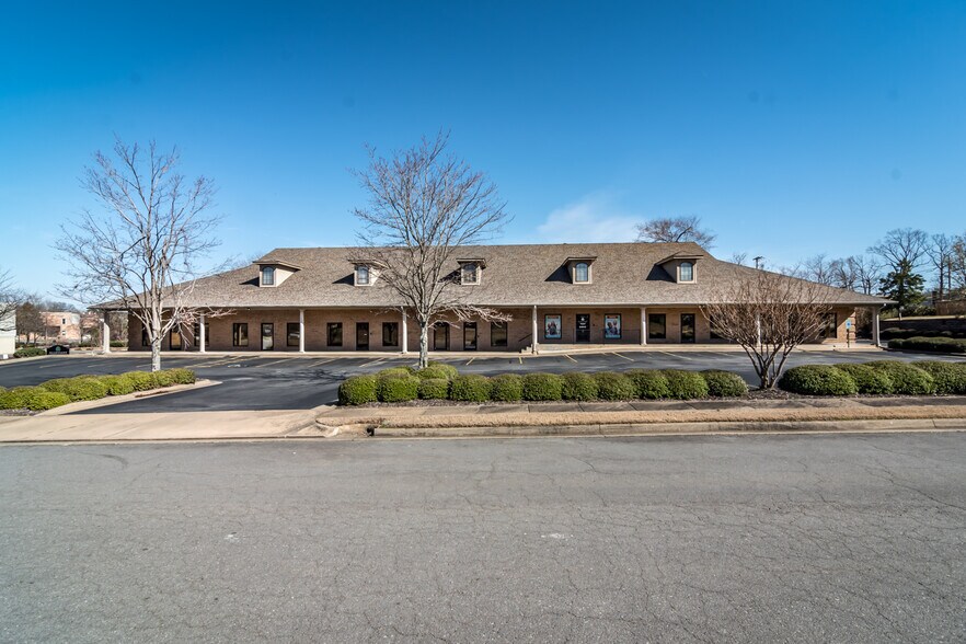More Photos Of 11501 Huron Ln, Little Rock Office For Sale
