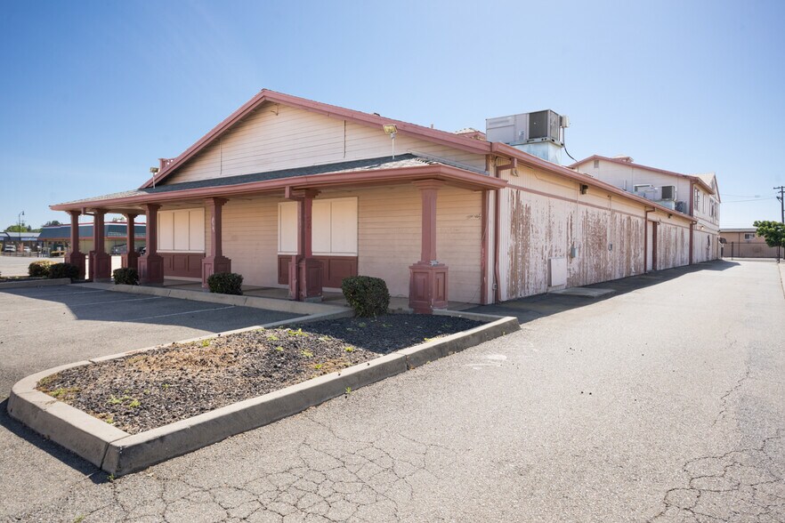 More Photos Of 1227 Bridge St, Yuba City Office For Sale