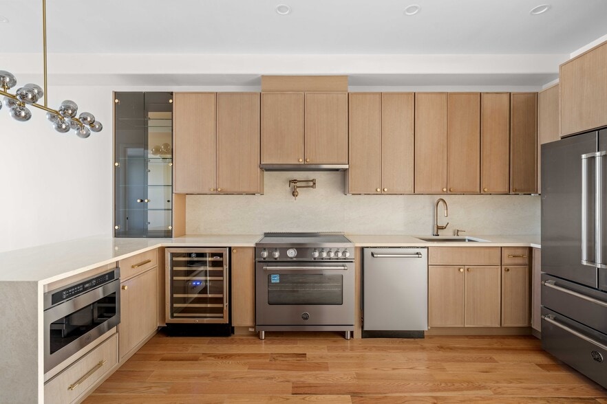 More Photos Of 41 Summit St, Brooklyn Apartments For Sale